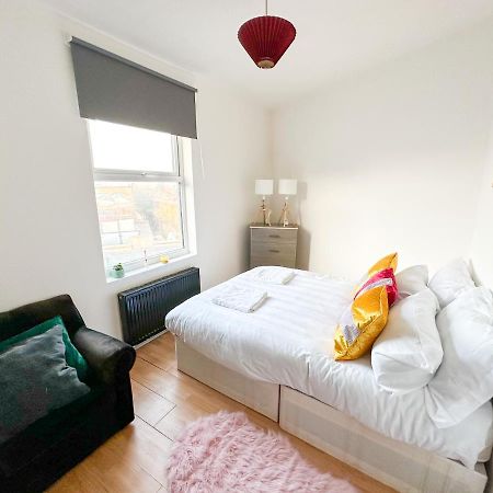 210 Coldharbour Lane Apartment Лондон Екстериор снимка