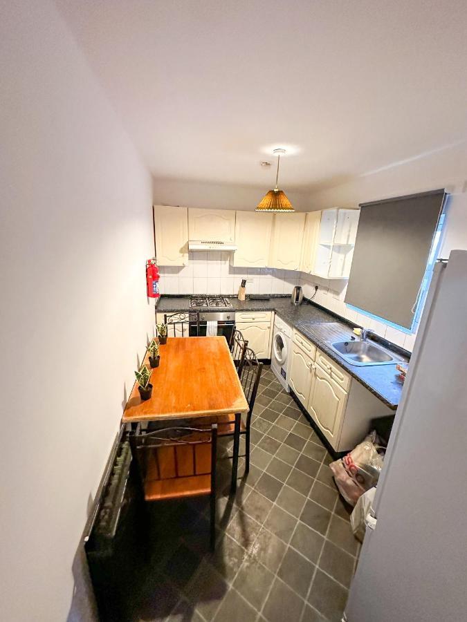 210 Coldharbour Lane Apartment Лондон Екстериор снимка